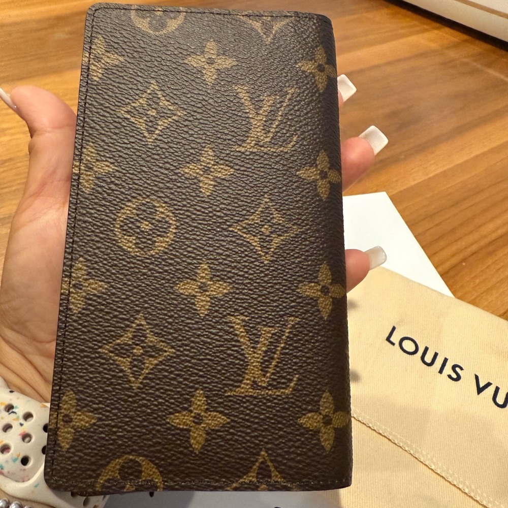 Louis Vuitton Monogram Agenda Cover Wallet - Picture 3 of 13